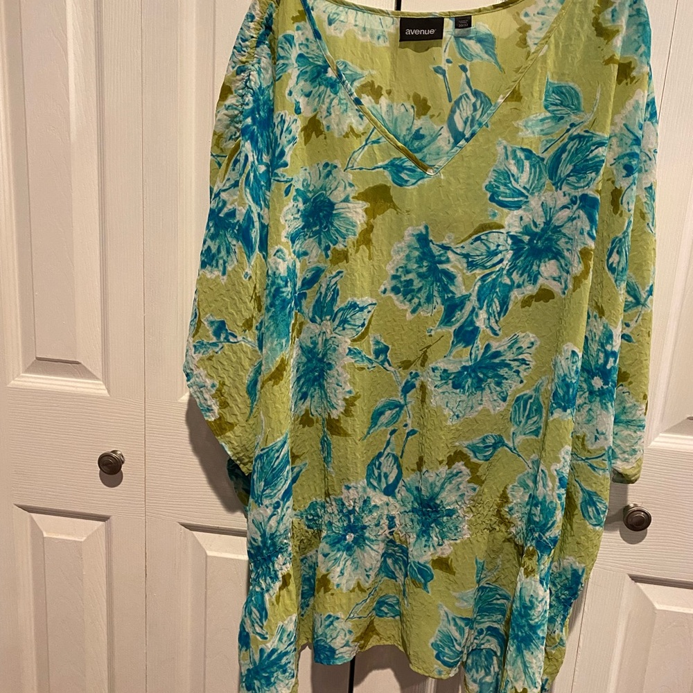 Avenue Green and Blue Floral Top